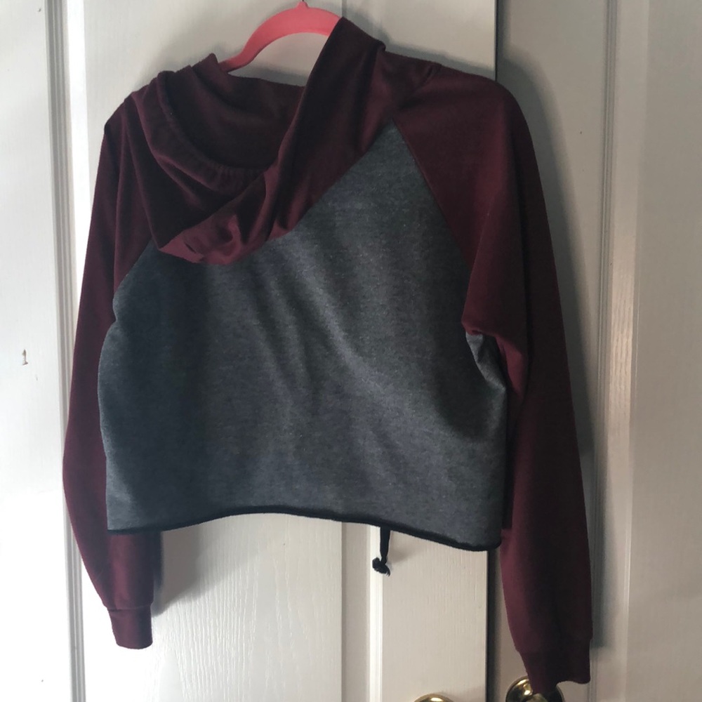Rue 21 Cropped maroon hoodie